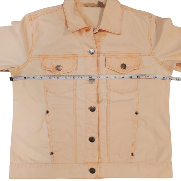 Chico's Womens Peach Long Sleeve Denim Jacket With Silver Logo Buttons Size 0 - Picture 4 of 11